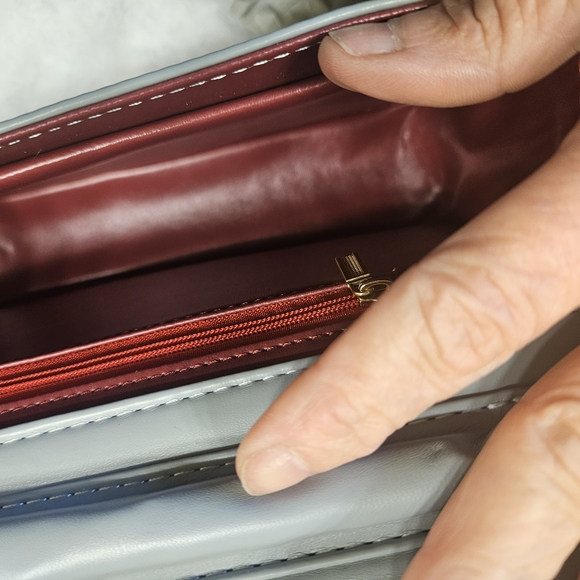 l Gray Quilted Women's Bag - Picture 3 of 6